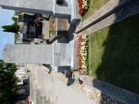 Postpischil family grave
