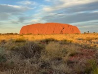 Uluṟu as the sun sets